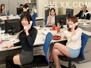 "Đừng xuất tinh bên trong, đừng xuất tinh bên trong" bà cô già thành thục lo lắng