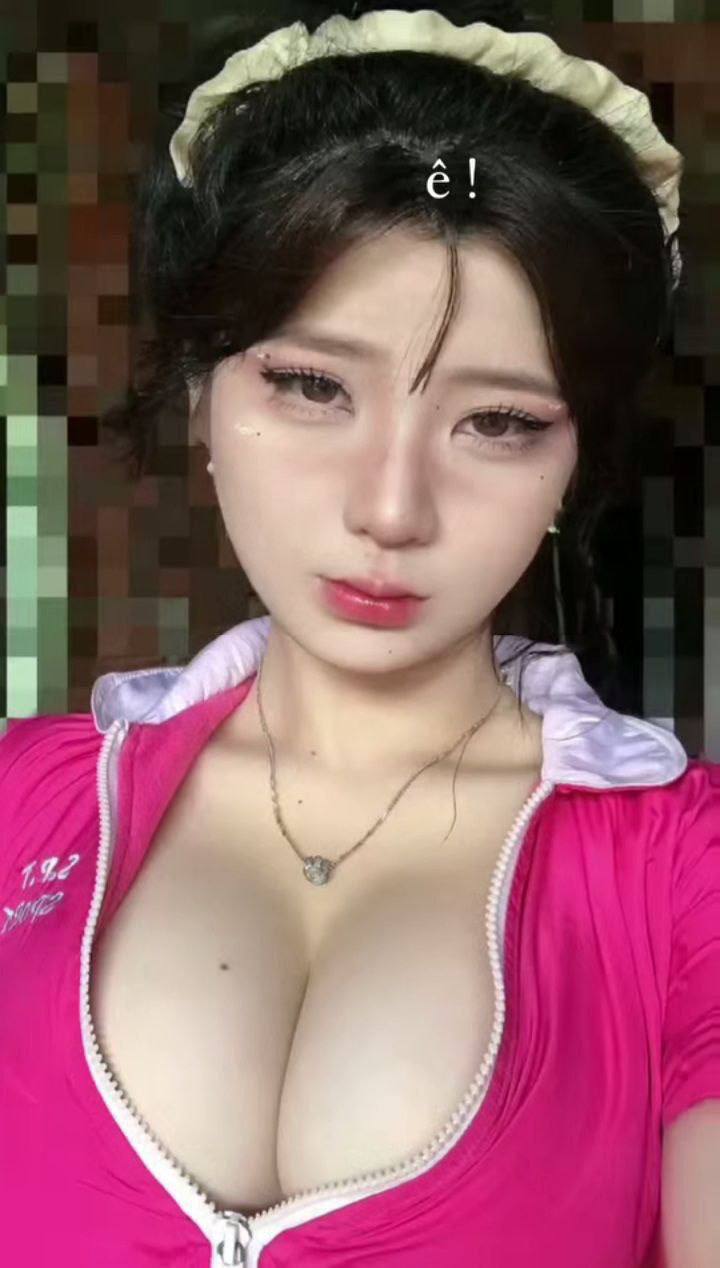 Người mẫu ảnh moe amatsuka và đội ekip số hưởng
